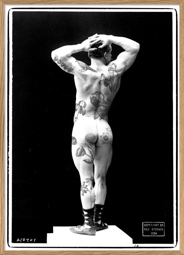 Tattooed guy middle